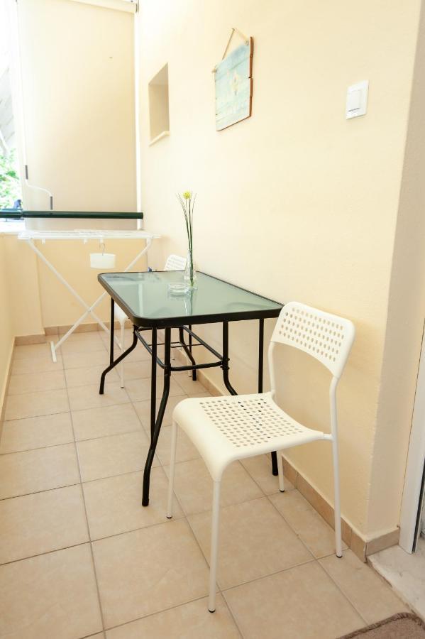Appartamento Aegean Studio By The Sea II Peraía Esterno foto